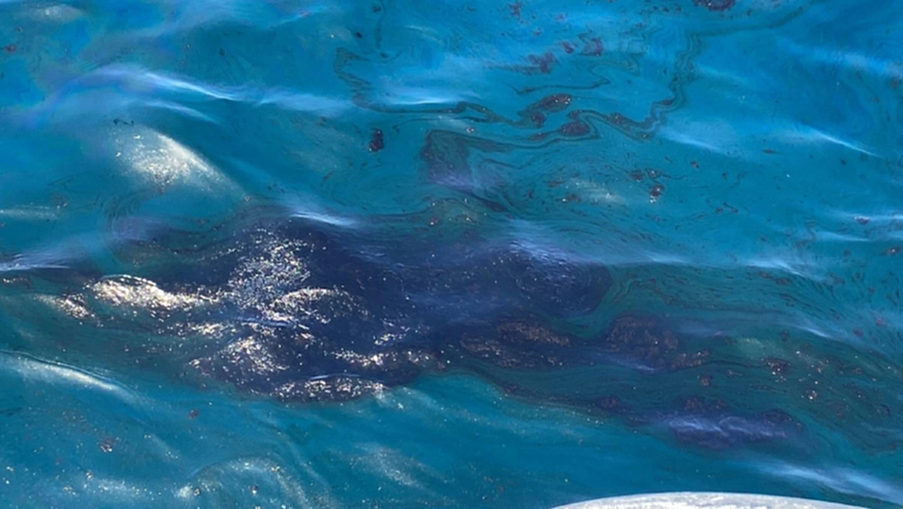 รัฐบาล สั่ง คพ. เฝ้าระวังสิ่งแวดล้อม หนุนกู้เรืออับปางภูเก็ต