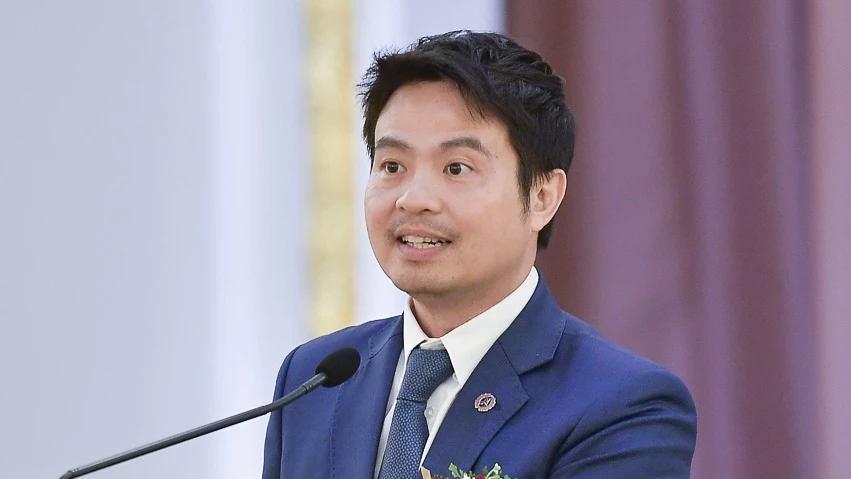 ‘รัฐบาล’ ข้องใจ‘กกต.’ ชาวบ้านรอเงินเยียวยาน้ำท่วม ทำไมไม่ไฟเขียวเสียที