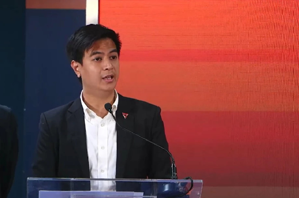 ปชน.ลั่นเปิดสภาฯ ดันแก้ รธน.เปิดช่อง ปชช.ถอดถอนองค์กรอิสระ