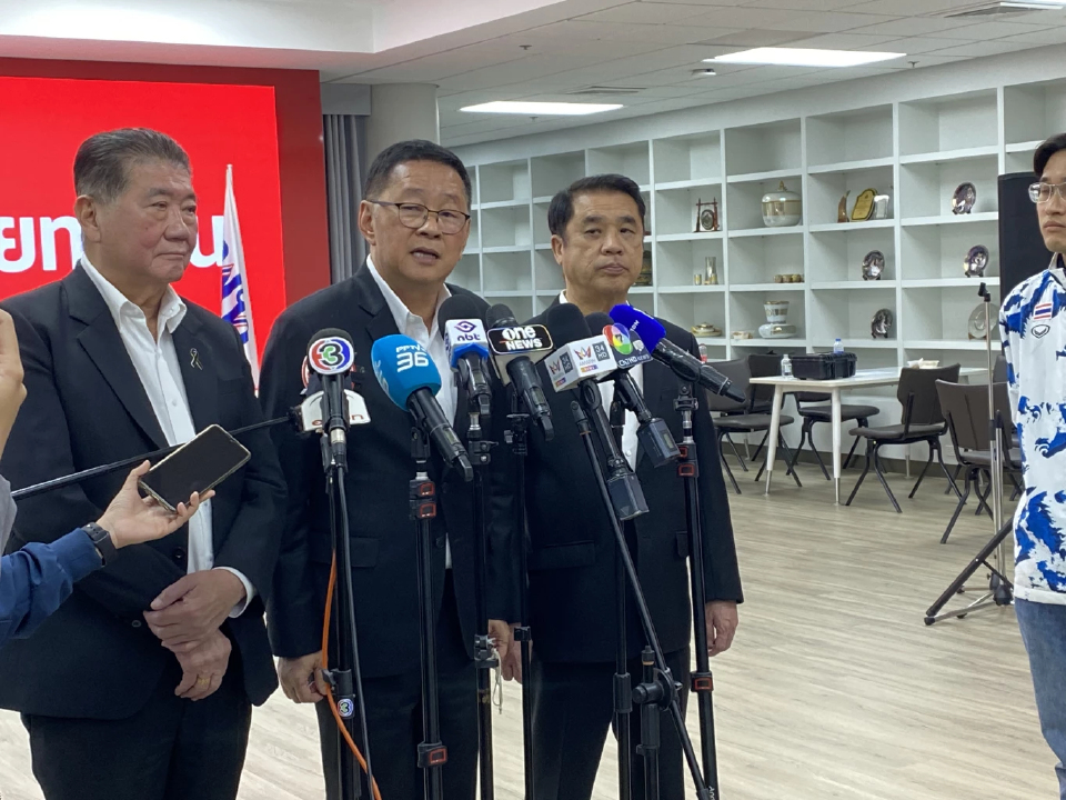 ‘เพื่อไทย’ ย้ำแข็งแกร่งร่วมรัฐบาล ภท. ยังไร้คุยเก้าอี้ รมต.