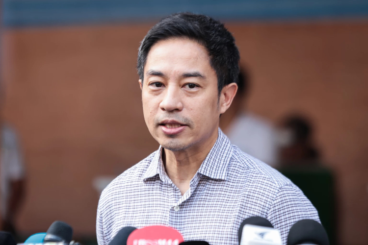 'นรเศรษฐ์' สังเกตการณ์ลงคะแนนเลือกตั้ง พร้อมจับตาคิวอาร์โค้ด