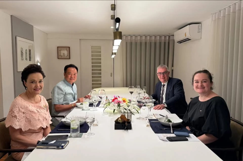 'อนุทิน' โพสต์ดินเนอร์ 'ทูตนิวซีแลนด์-ศุภจี' เผย เชฟร้านดัง ใช้วัตถุดิบไทยปรุงเสิร์ฟ
