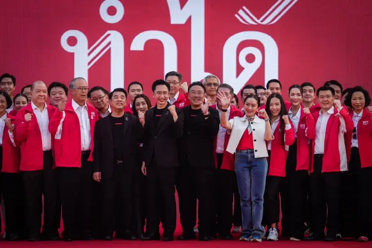 ‘ยศชนัน’ ปราศรัยลั่น นั่งนายกฯ คนที่33 ปลื้มคนเสื้อแดงเคียงข้าง