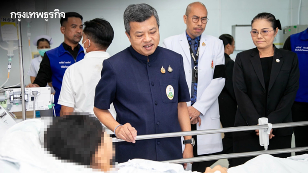 ในหลวง ทรงรับนักเรียนที่บาดเจ็บเหตุยิงในโรงเรียน ไว้เป็นคนไข้ในพระบรมราชานุเคราะห์