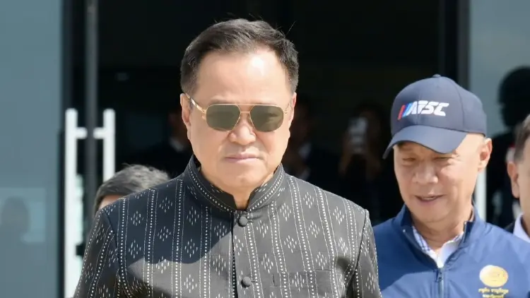‘อนุทิน’ ชี้ มีหลายปัจจัยเหนือการควบคุม ปัดตอบ ความชัดเจน ‘กล้าธรรม’
