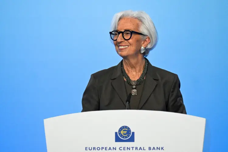 ประธาน ECB 'คริสติน ลาการ์ด' จ่อไขก๊อกก่อนครบวาระ หวั่นขวาจัดมาทำแบงก์ชาติป่วน