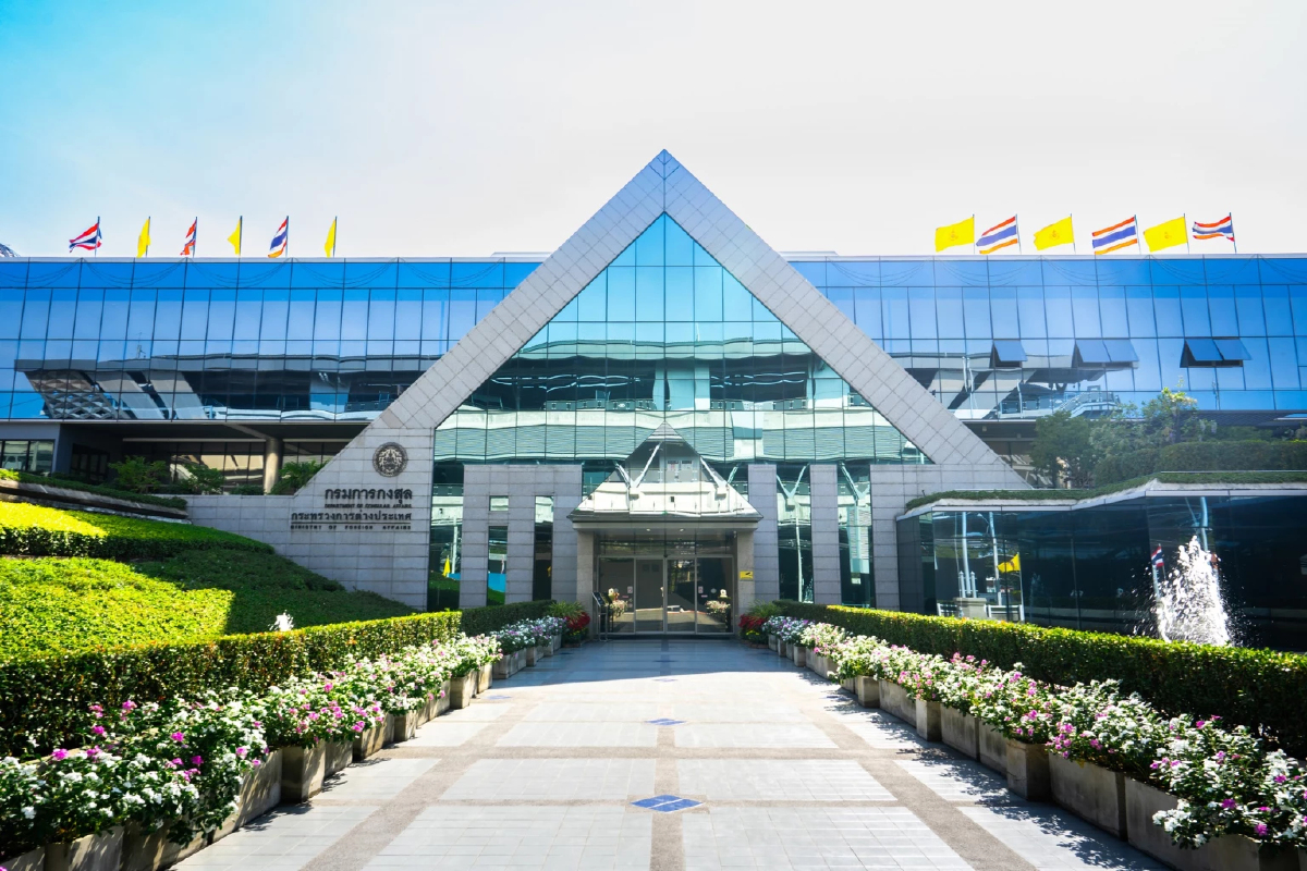 'กรมการกงสุล' ยืนยัน 'เลือกตั้งนอกราชอาณาจักร' เป็นระบบ โปร่งใส ส่งบัตรทันเวลา