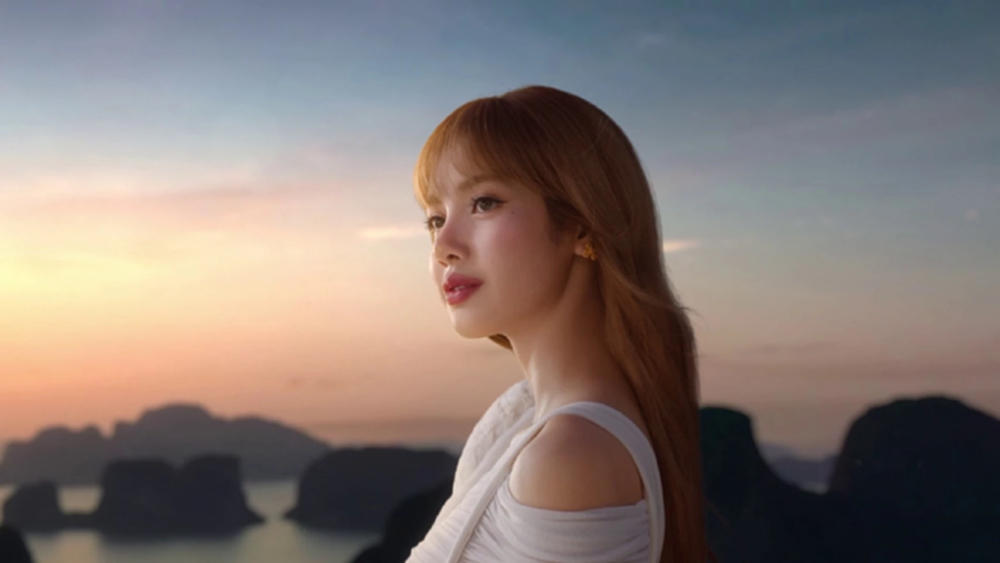 ททท. ปักหมุด 12 แลนด์มาร์ก เที่ยวตามรอย ‘ลิซ่า’ จากหนังโฆษณา feel all the feelings