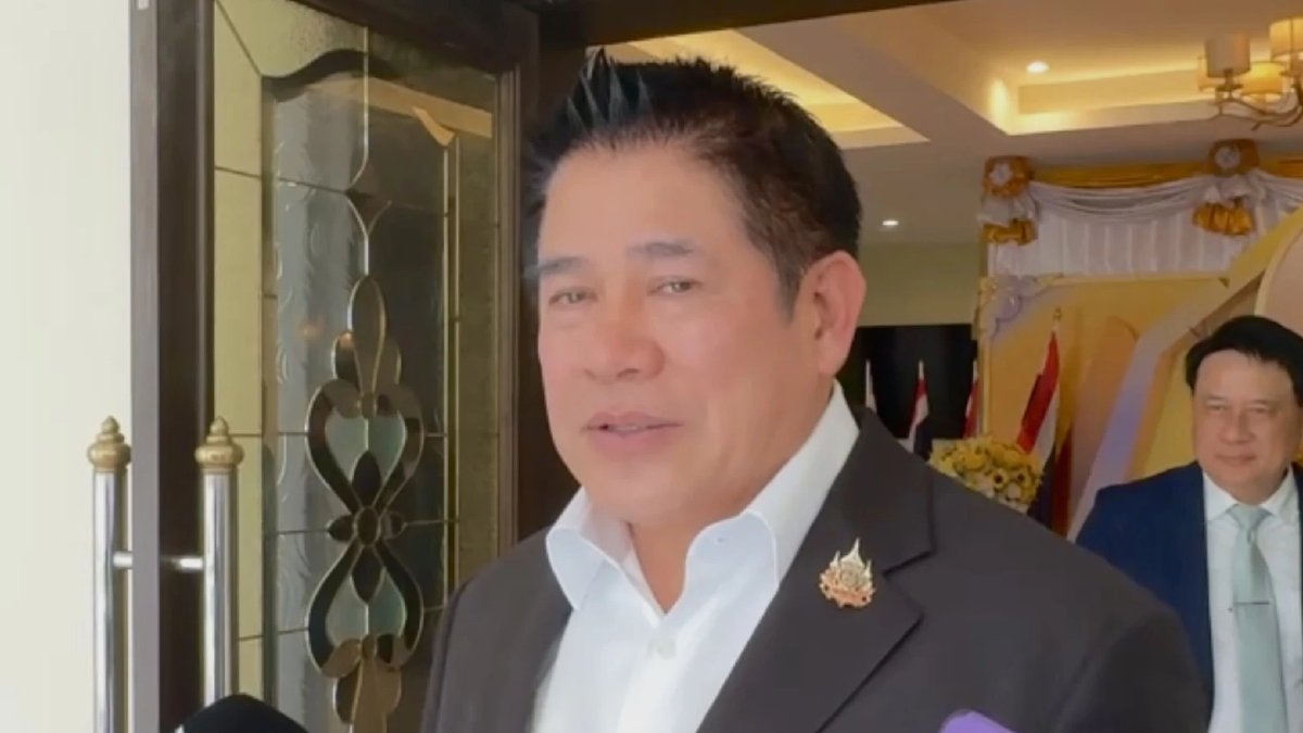 ‘ธรรมนัส’ เมินสูตรรัฐบาลสีธงชาติ ชี้ การเมืองไม่แน่นอน สีอื่นก็ได้