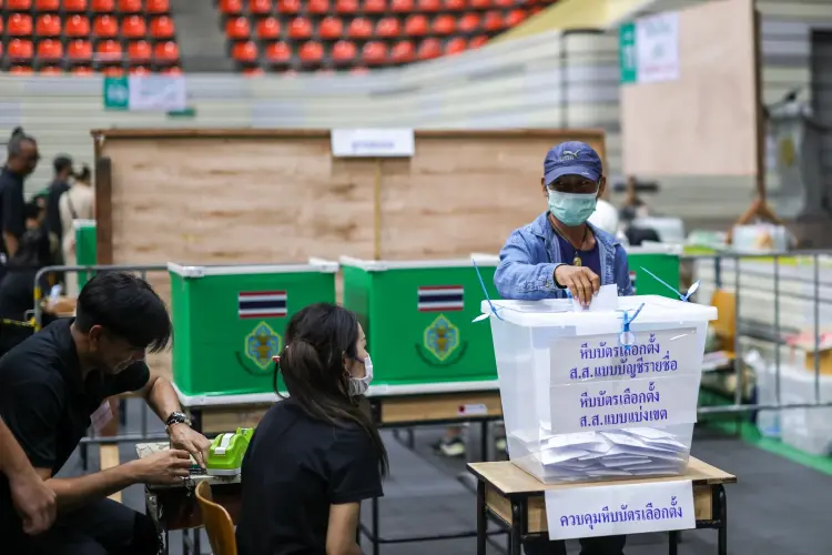 บลูมเบิร์กตั้งคำถาม ทำไมการเลือกตั้งไทยจึงสร้างการเปลี่ยนแปลงไม่ได้เสียที