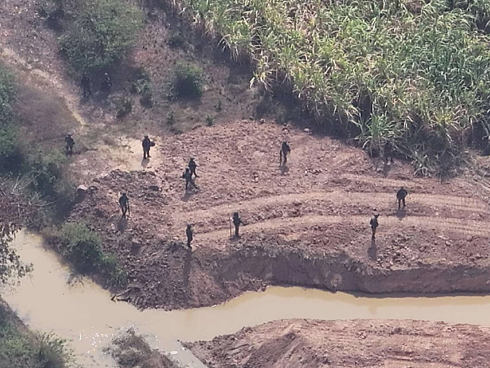 13 ทหารกัมพูชา อาวุธครบมือป่วน บ้านหนองจาน กกล.บูรพา จี้ ภูมิภาคทหารที่ 5 เคลียร์