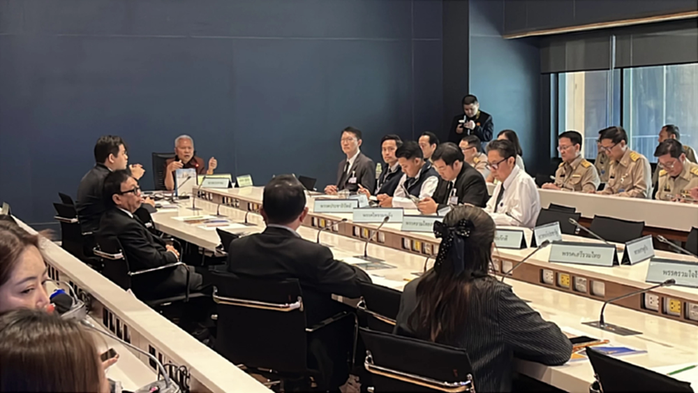 'โสภณ' หารือพรรคการเมือง เคาะมติ ให้ สส.ซื้ออาหารทานเอง