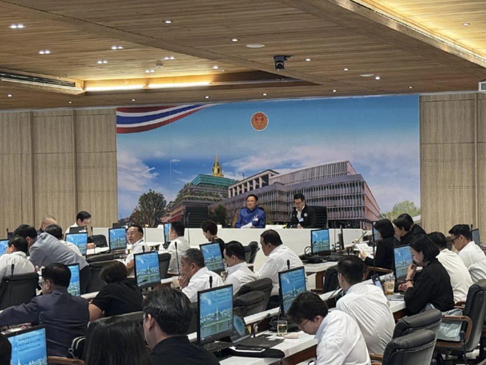 ‘อนุทิน’ ยันไทยไม่มีปัญหานำเข้าน้ำมันดิบจากต่างประเทศ สั่งเร่งแก้ปัญหาน้ำมันขาดหน้าปั๊ม