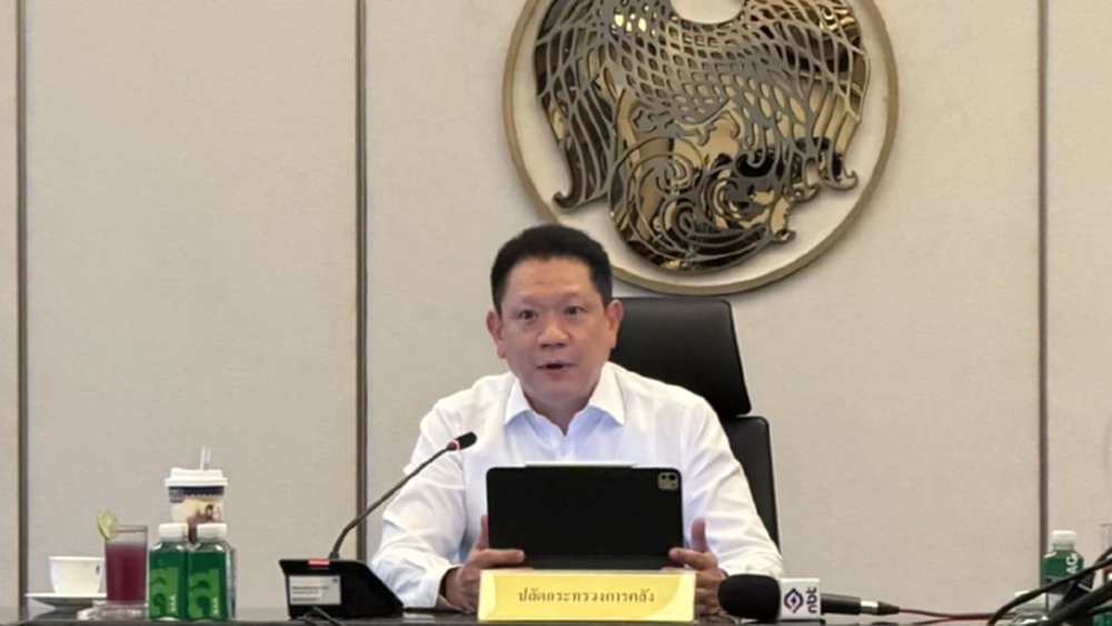 สุญญากาศการเมือง ฉุดเติมเงิน 100 บาท บัตรคนจนจ่อชงครม.ใหม่ทบทวนวงเงิน