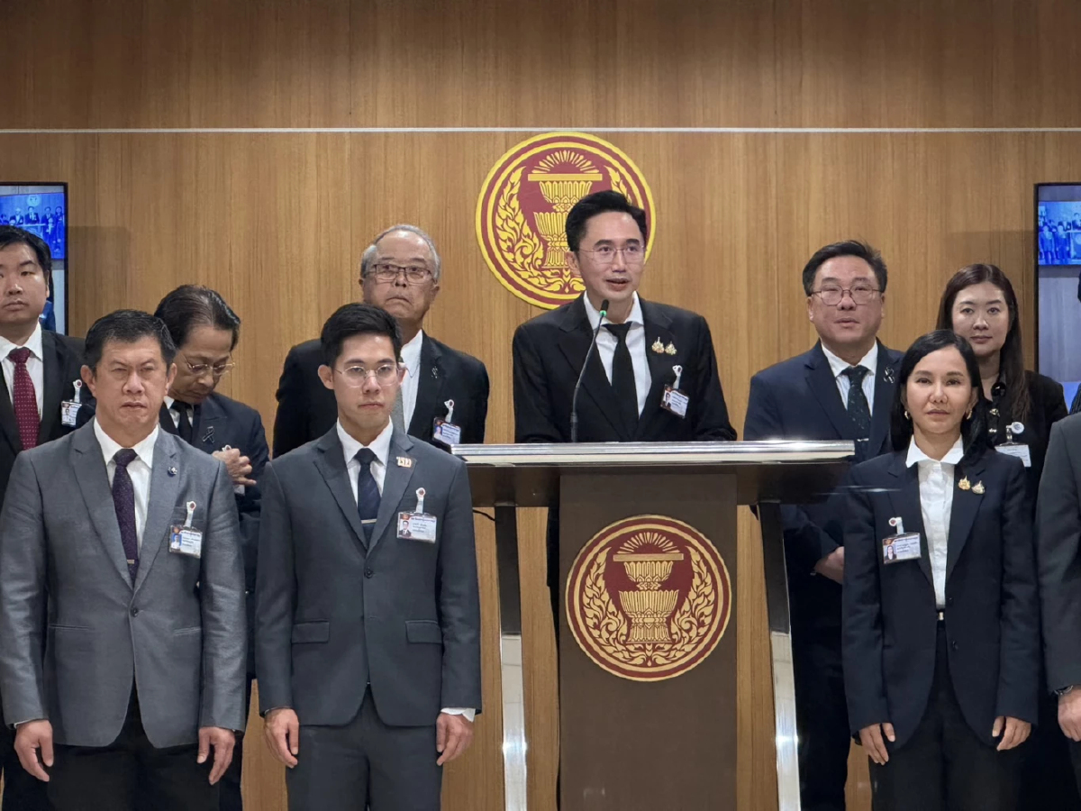 'พท.' ยื่นร่างกฎหมายต่อสภาฯ หวังแก้ปัญหาปากท้องประชาชน