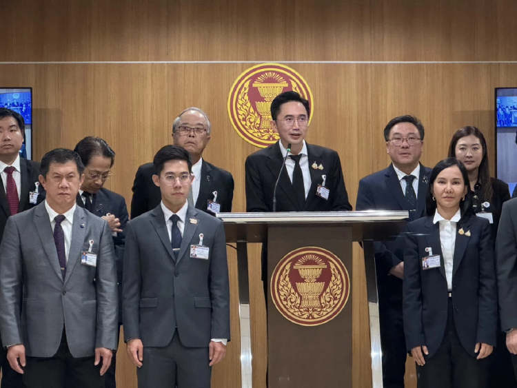 'พท.' ยื่นร่างกฎหมายต่อสภาฯ หวังแก้ปัญหาปากท้องประชาชน