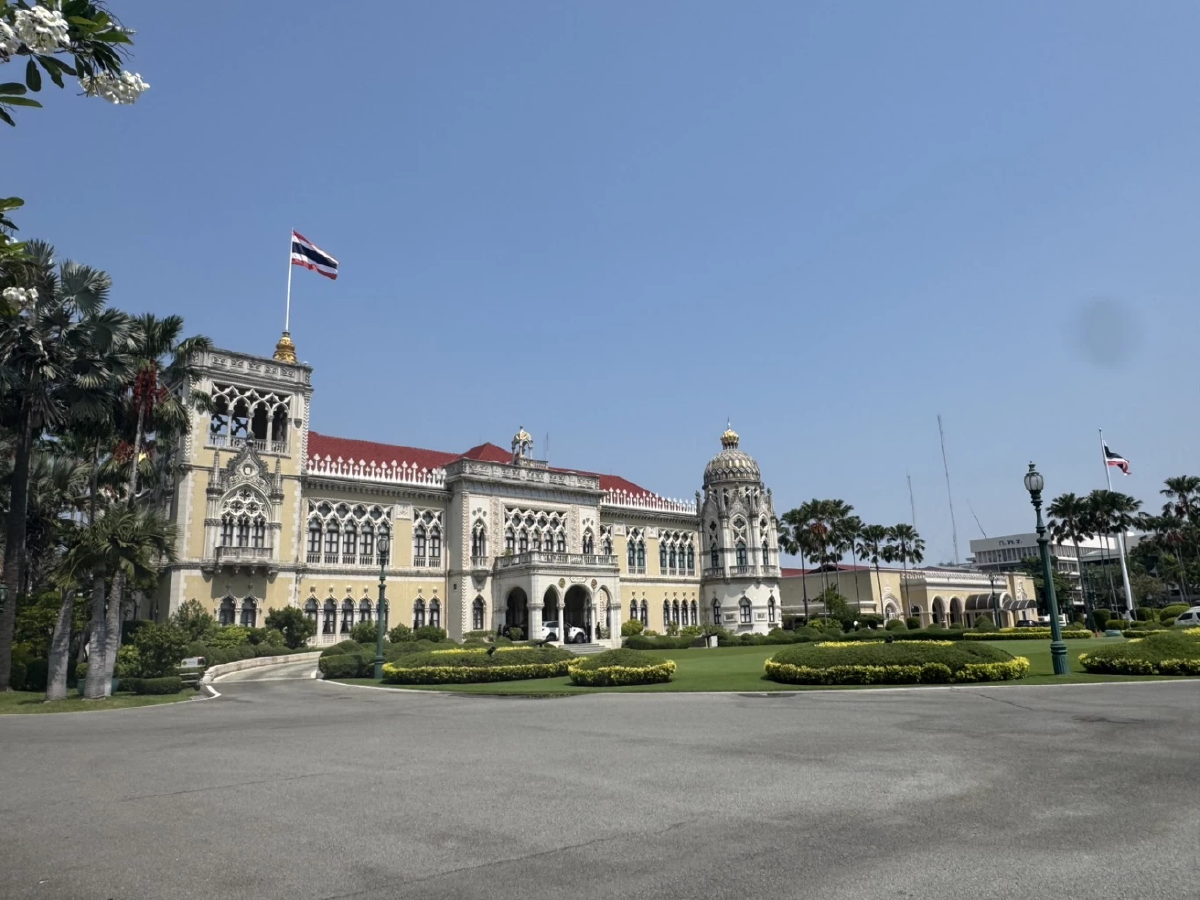 นายกฯ เรียกประชุมด่วน ครม.นัดพิเศษ แก้วิกฤติพลังงาน หลังราคาน้ำมันขึ้นพรวดเดียวลิตรละ 6 บาท