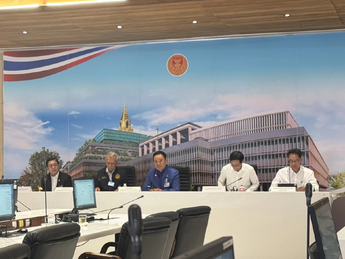 'อนุทิน' สั่งเร่งอัดน้ำมันเข้าระบบ มั่นใจแก้ปัญหาน้ำมันขาดหน้าปั๊มใน 1-2 สัปดาห์