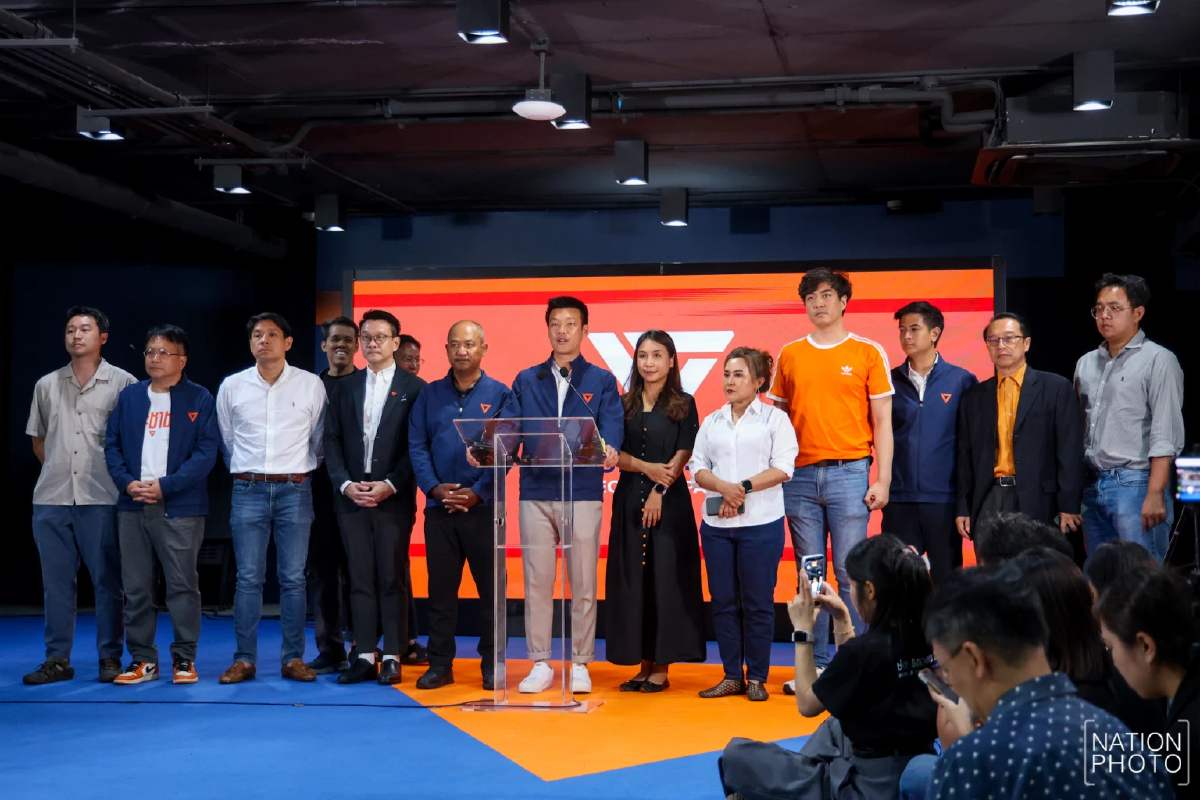 'ปิยบุตร' ดึงสติพรรคส้ม ระวังยานพาหนะของใคร