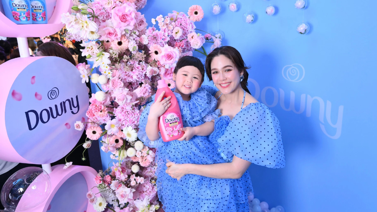 “ยิ่งลูบยิ่งหอม” แม่ชม-น้องเกล โชว์ซิงเกิ้ลพิเศษจากดาวนีย์