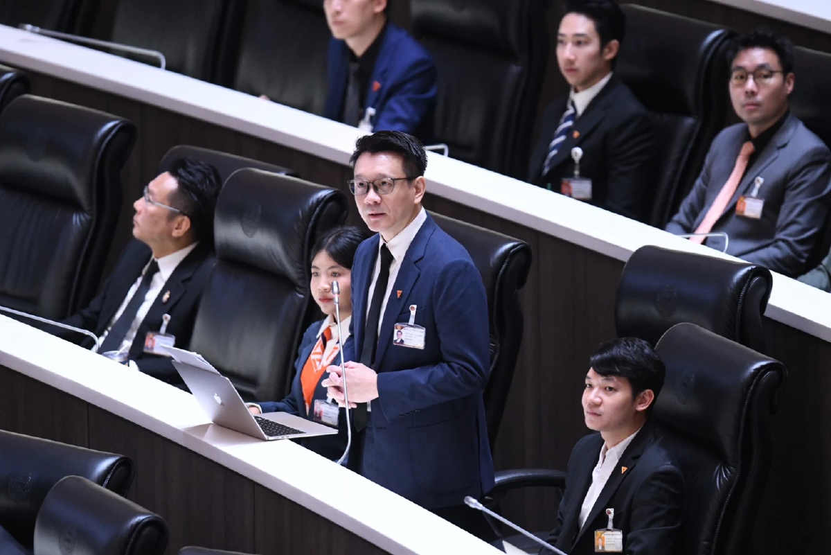 ปชน.ชงรัฐบาล 3 แนวทางแก้วิกฤติน้ำมัน อุดหนุนขั้นบันได-แจกคูปอง