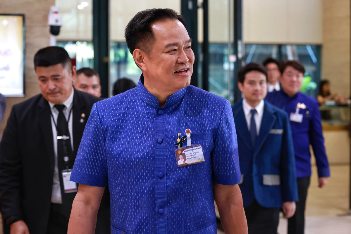 'อนุทิน' ปัดไม่เกี่ยว 'เจ๊เอ๋' ปมอ้างชื่อออกใบอนุญาตซื้อปืน