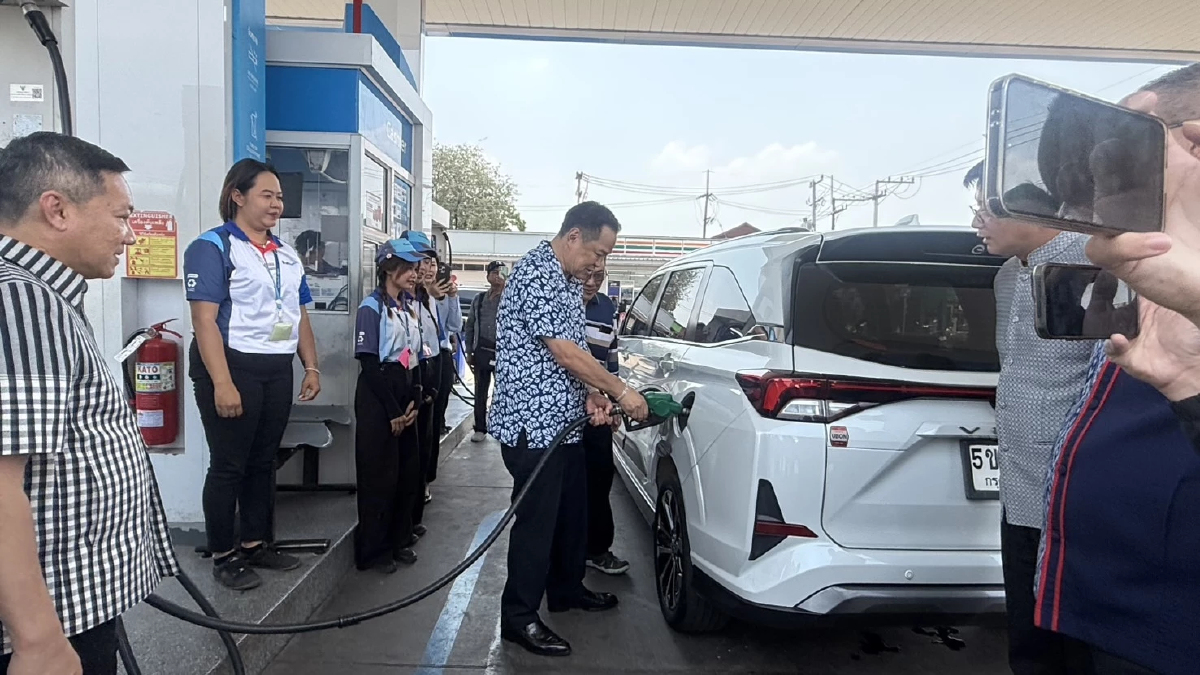‘อนุทิน’ เผย ลงสุ่มตรวจปั๊มน้ำมัน ส่วนใหญ่บริการปกติ บางรายยังไม่เปิด