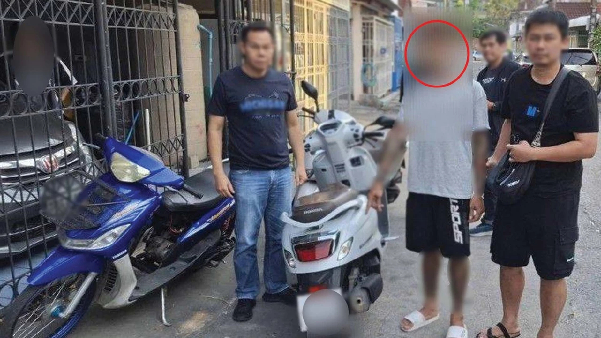 โจรพ่อ-ลูกบุกบ้านย่านห้วยขวาง รื้อค้นกวาดทองค่า 7 แสน ล่าสุดจับ 1