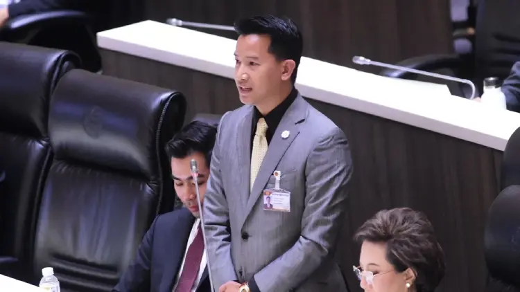 ‘กล้าธรรม’ ซัด‘รัฐบาล’ปล้นปชช.กลางดึก ขึ้นราคาน้ำมัน6บาท โกลาหลแน่