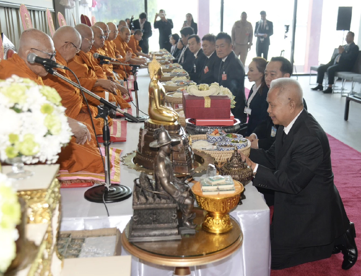 'โสภณ' นิมนต์ 10เกจิ ทำพิธีเจริญพระพุทธมนต์ เอาชัยก่อนทำหน้าที่