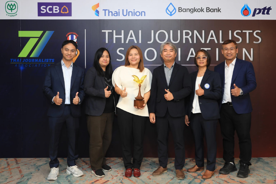 ‘กรุงเทพธุรกิจ’ คว้ารางวัลชมเชย ข่าวมรสุมทุนจีน โมเดลทุบธุรกิจไทย ระเบิดเวลาเศรษฐกิจ