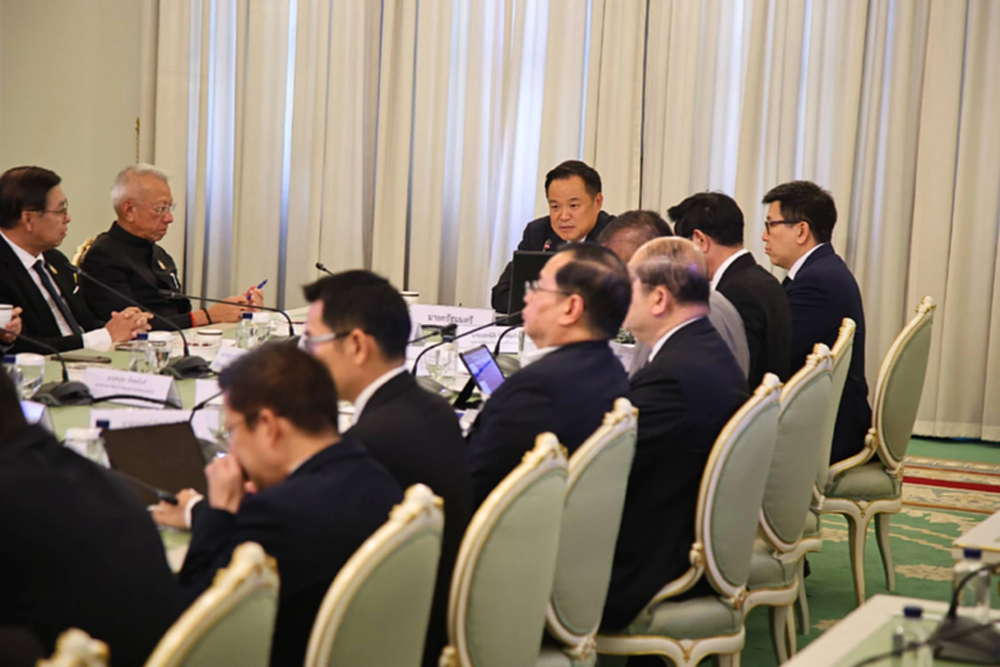 'อนุทิน' นัดทีมเศรษฐกิจ ถกหาแหล่งน้ำมันเพิ่ม รับสงครามตะวันออกกลางบานปลาย