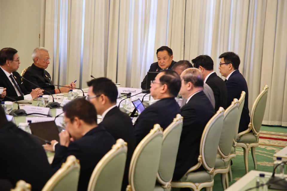 'อนุทิน' นัดทีมเศรษฐกิจ ถกหาแหล่งน้ำมันเพิ่ม รับสงครามตะวันออกกลางบานปลาย