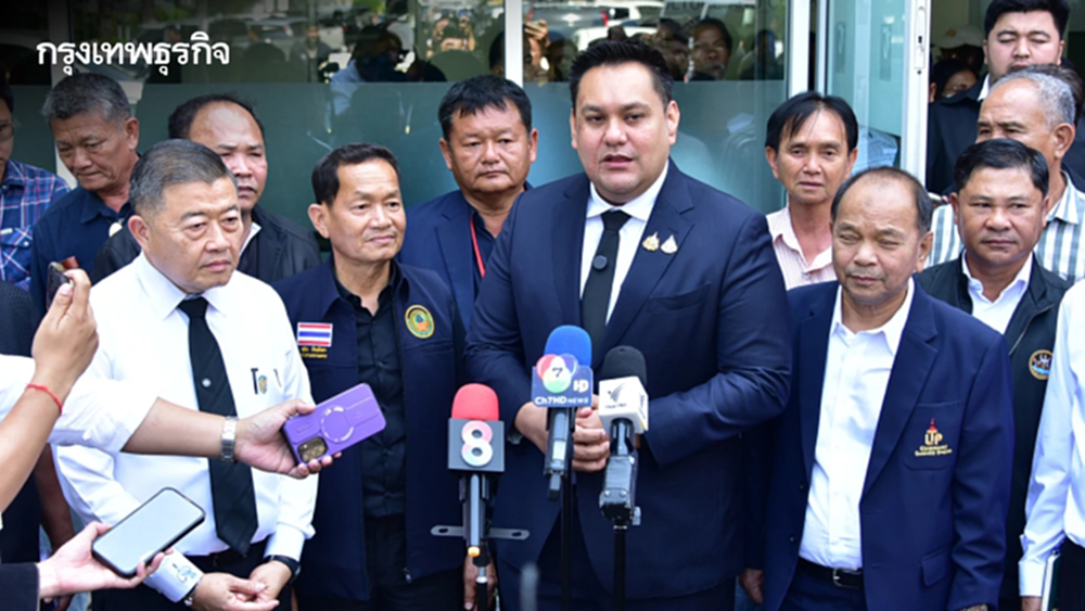 กษ. เร่งระบายนมโรงเรียนล้นสต๊อก ดันนโยบายดื่มนม 365 วัน ช่วยเกษตรกร