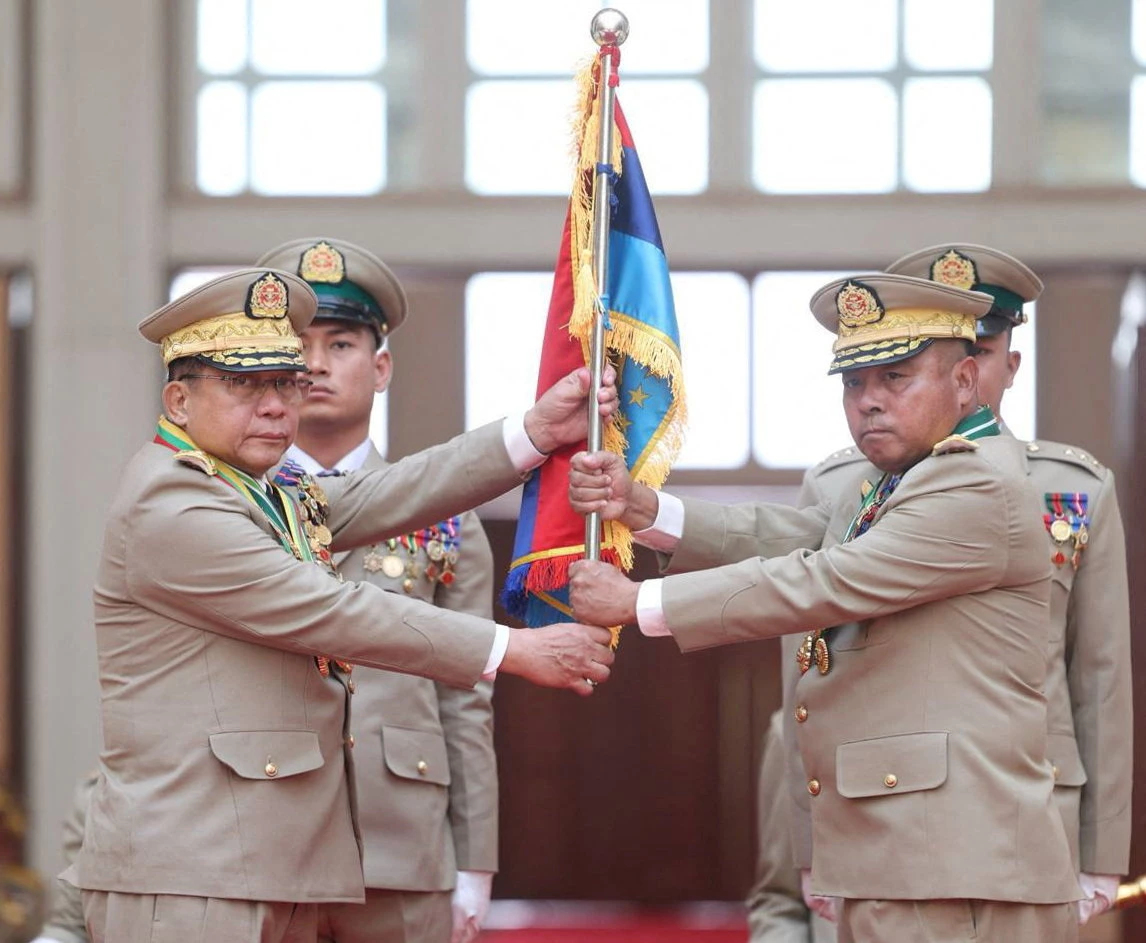 ‘มิน อ่อง หล่าย’ ลงจากตำแหน่ง เตรียมชิงเก้าอี้ ‘ประธานาธิบดีเมียนมา’