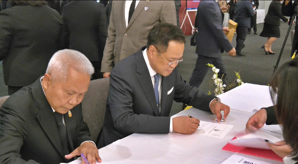 'อนุทิน' นำทีมภท.รายงานตัว 'โสภณ' อุบนั่งประธานสภาฯ 'รอให้เขาเลือกก่อน'