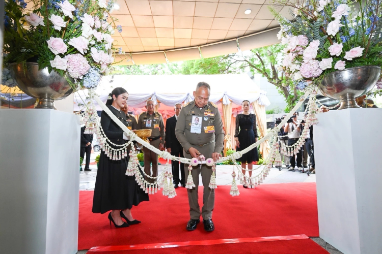 โกลเด้น เพลซ ต่อยอดแบรนด์ เปิดร้านโกลเด้น คอฟฟี่ สาขาอาคารเมืองไทย - ภัทร คอมเพล็กซ์