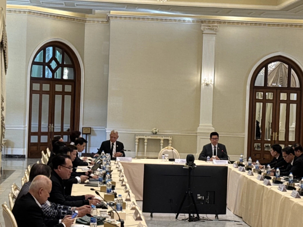 พิพัฒน์-เอกนิติ นั่งหัวโต๊ะประชุมรับมือตะวันออกกลาง จ่อเคาะทางเลือกเพิ่มสำรองน้ำมันในประเทศ