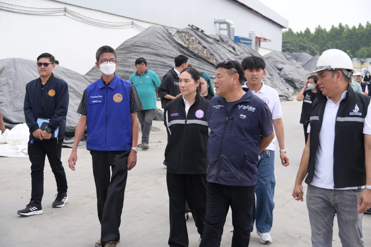 'ธนกร' สั่งบุกโรงงานเขตฟรีโซน จ.ชลบุรี เจอขยะอิเล็กทรอนิกส์เถื่อนคาโกดัง