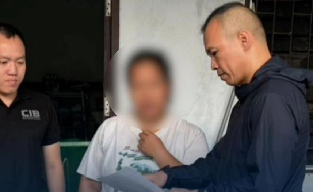 หลอกสาว 18 โอนเงินเกลี้ยงบัญชี บุกชลบุรีจับแม่ค้าขายก๋วยเตี๋ยว