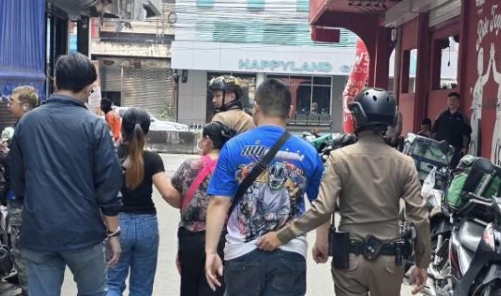 รอง ผอ.รมน.กทม. จับ ต่างด้าวลักลอบเข้าเมือง มั่วสุมย่านคลองจั่น