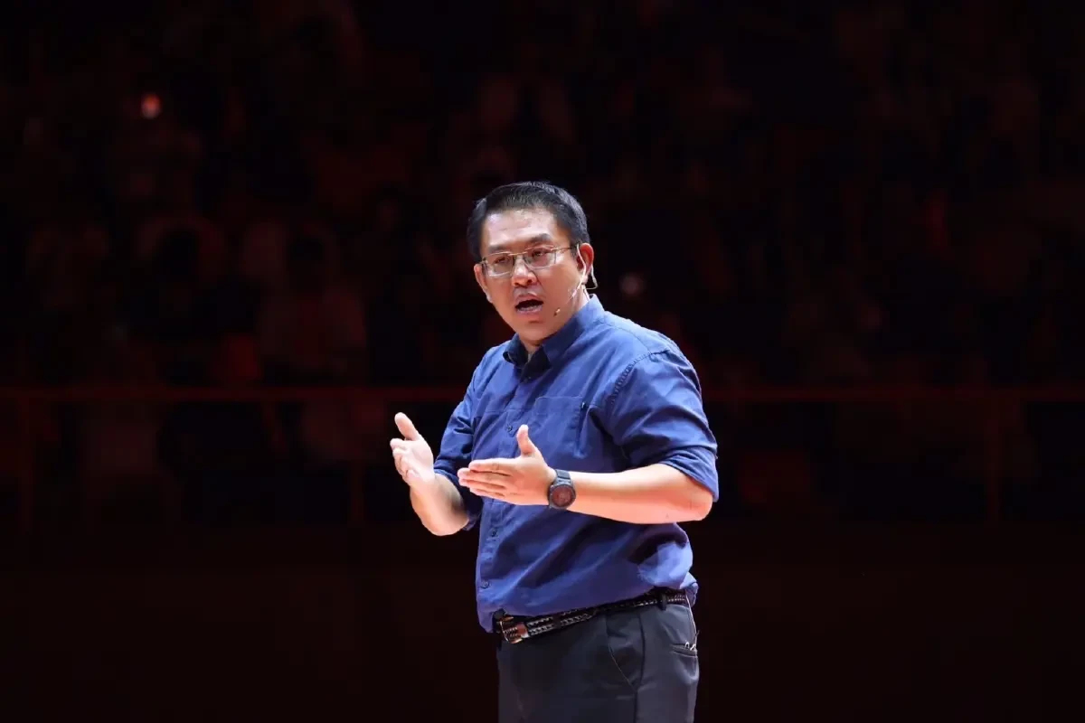 'วิโรจน์' มองเชือด 'ชนนพัฒฐ์' ปรามพวกเปรี้ยว จี้จับ 'เทาตัวเบ้ง'