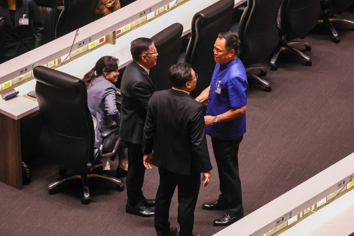 'อนุทิน' หยอดคำหวานถึง 'ธรรมนัส' เพื่อนกันไม่มีวันหมดอายุ