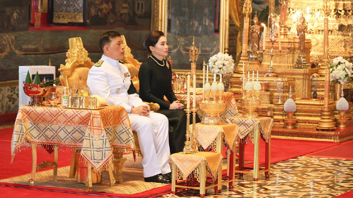 ในหลวง-พระราชินี เสด็จฯ ทรงบำเพ็ญพระราชกุศลมาฆบูชา พุทธศักราช 2569