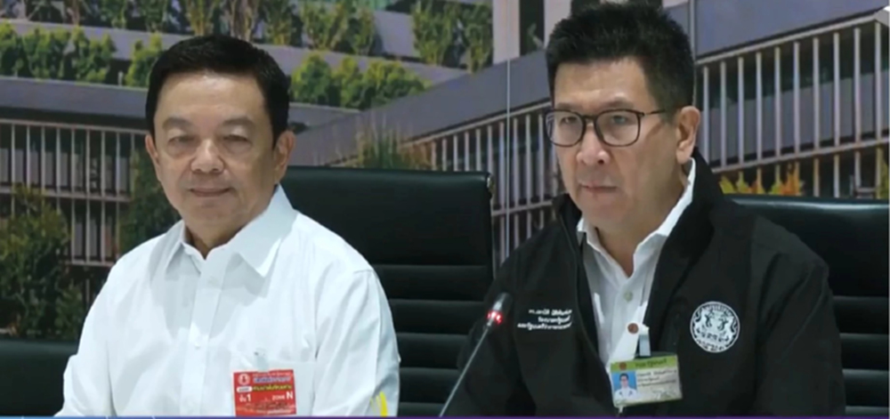 ‘เอกนิติ’ นำทีมแถลงข่าวร่วมกับ 'ผู้ค้าน้ำมัน' ยันปริมาณน้ำมันในประเทศเพียงพอ สั่งเร่งเแก้ปัญหาขนส่ง