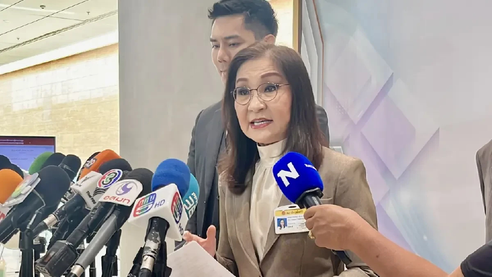 ยื่น กกต.สอบ 'สว.นันทนา' แทรกแซงองค์กรอิสระ ชงศาล รธน.ฟัน