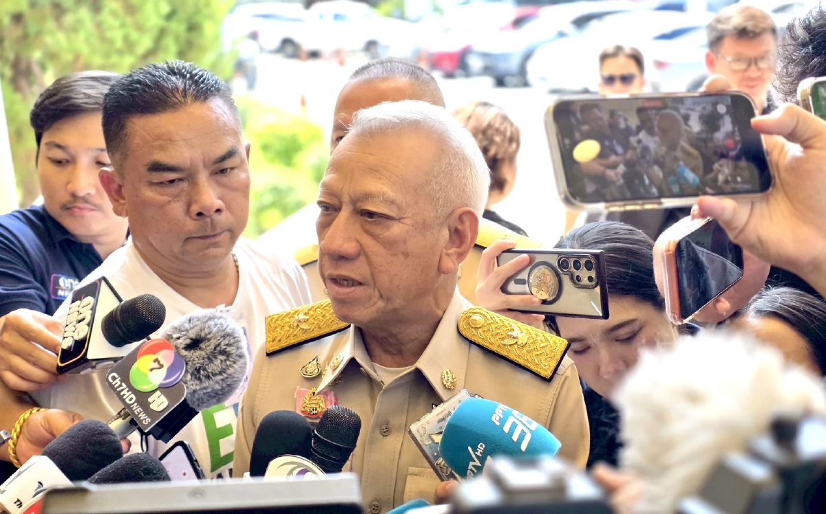 ‘พิพัฒน์’ ยันดูแลผู้โดยสารตกค้าง เหตุเที่ยวบินตะวันออกกลางยกเลิก