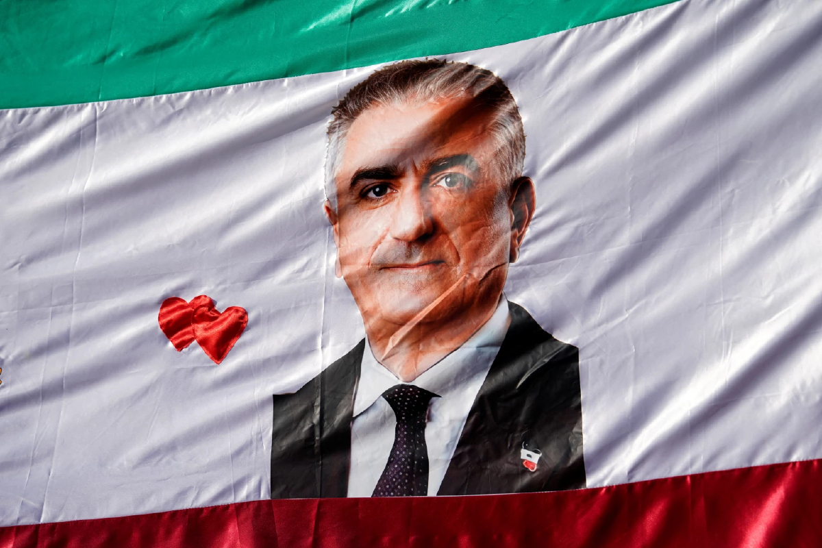 อดีตมกุฎราชกุมารอิหร่านโพสต์เฉลิมฉลอง ‘คามาเนอี’ สิ้นชีพ