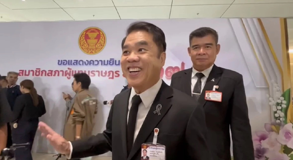 'สุริยะ' ปัดข่าว นั่ง รมว.เกษตรฯ แทน 'ธรรมนัส' ขอสื่อฯ รอความชัดเจน