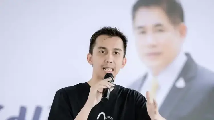'ธรรมนัส' โยน'ชนนพัฒฐ์' แจงปมค้นบ้านโยงพนันออนไลน์ ยันเป็นเรื่องส่วนตัว